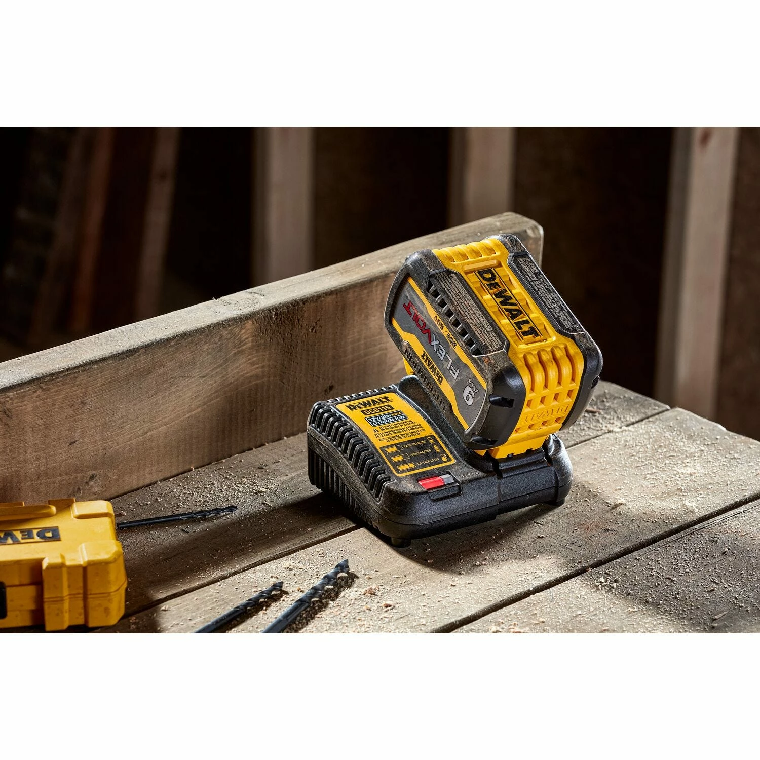 DeWalt 20V MAX* Li-Ion Battery Charger - DCB115 - Batteries & Chargers 3 DeWalt 20V MAX* Li-Ion Battery Charger - DCB115 - Batteries & Chargers - Image 3